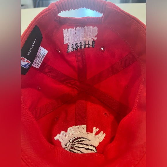 NBA | Toronto Raptors Infant Hat - Picture 7 of 8